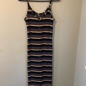 Wild fable dress size large.